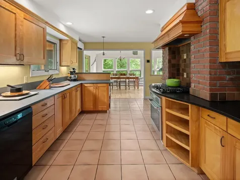 16 Sutton Place Charlotte VT 05445