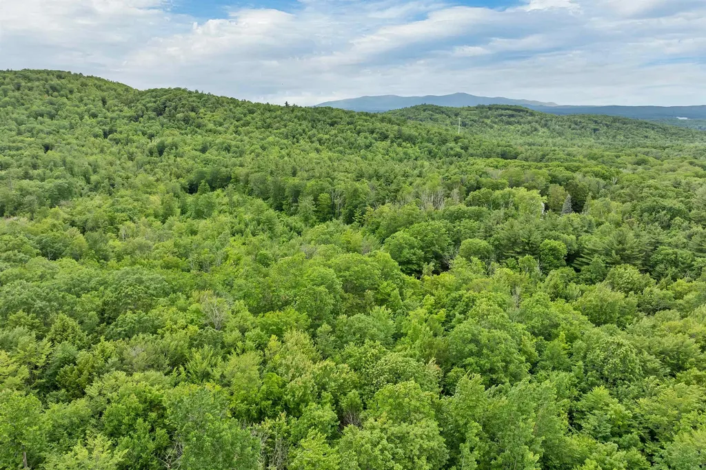 1263 Cherry Valley Road Gilford NH 03249