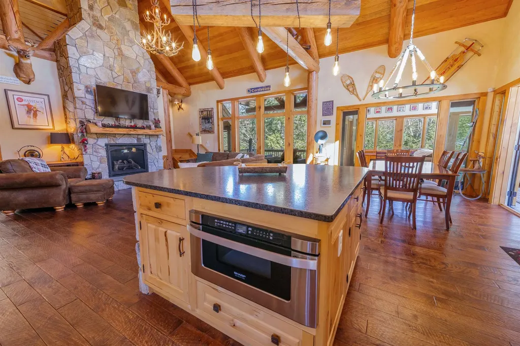 11 Corriveau Way Wilmington VT 05360