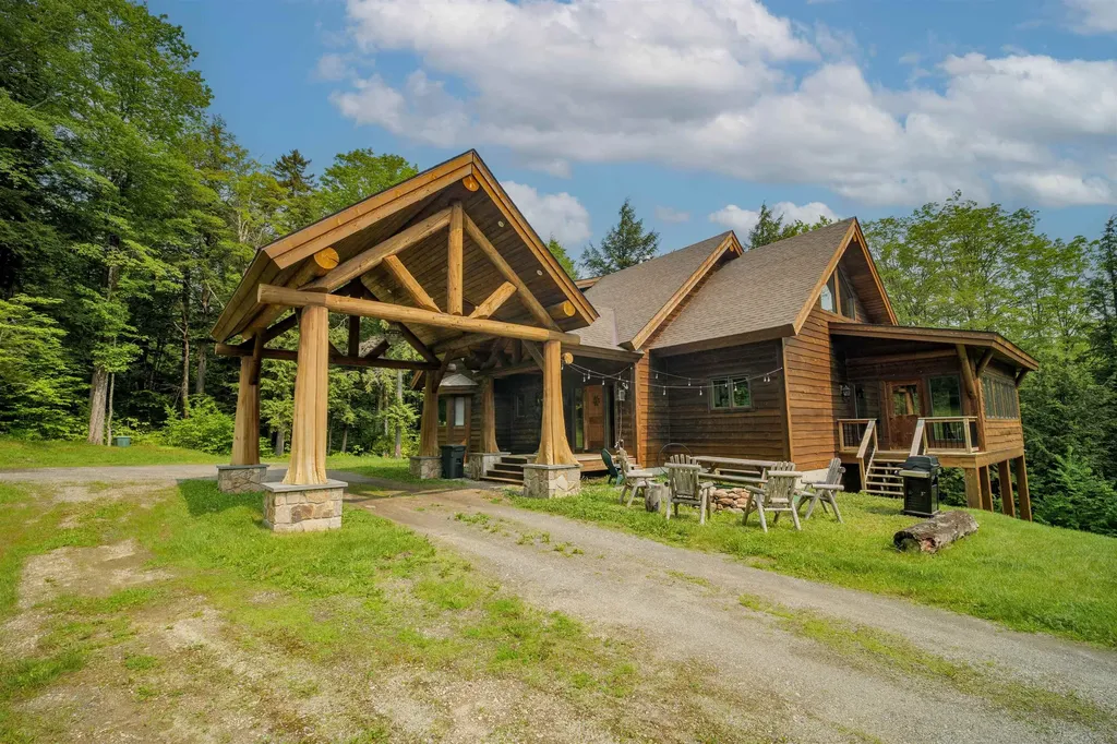 11 Corriveau Way Wilmington VT 05360