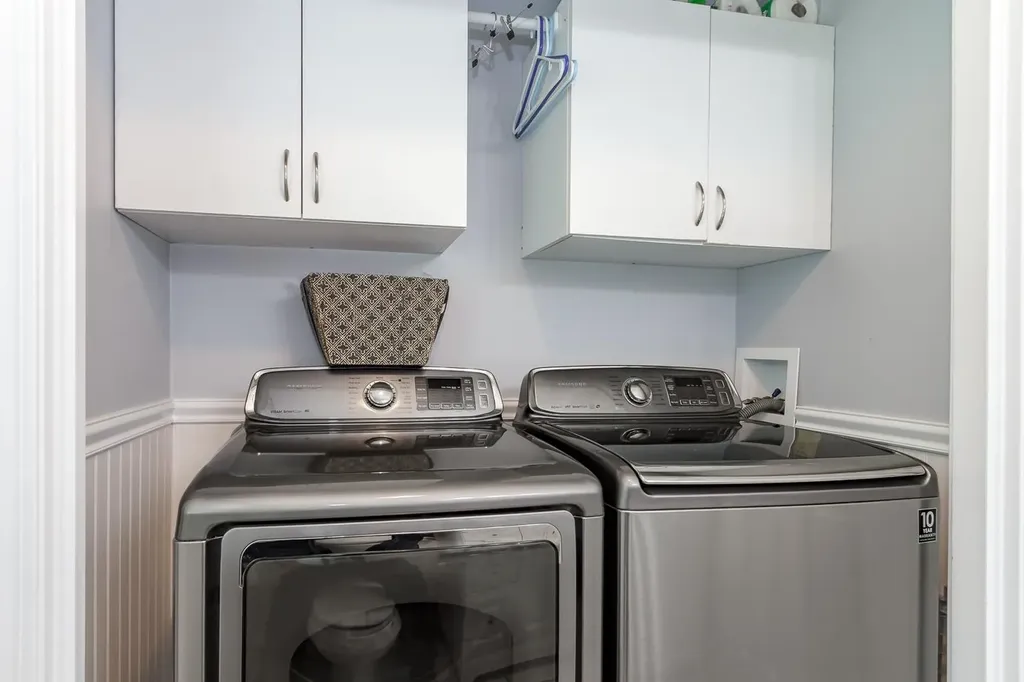 38 Naticook Avenue Litchfield NH 03052