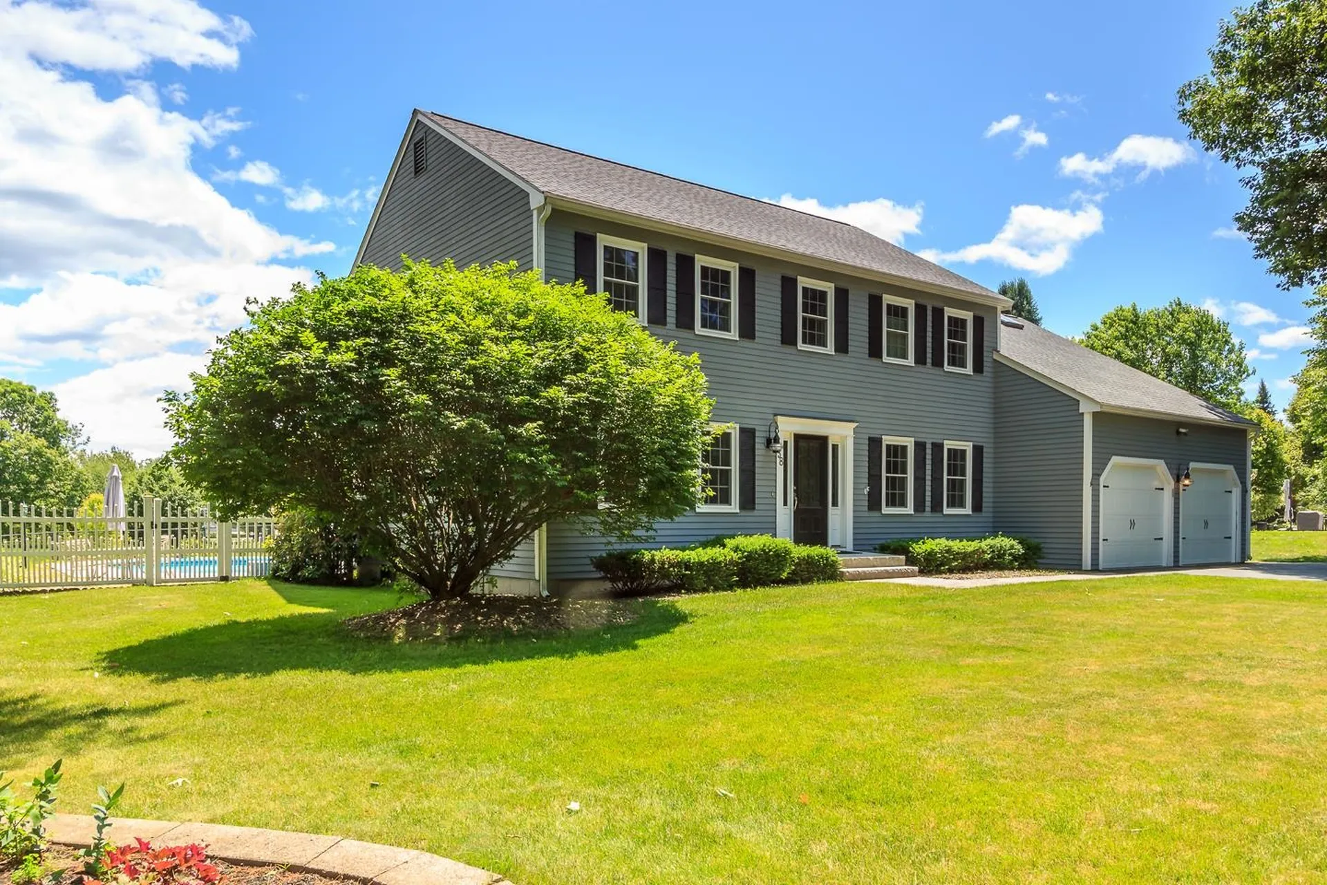 38 Naticook Avenue Litchfield NH 03052