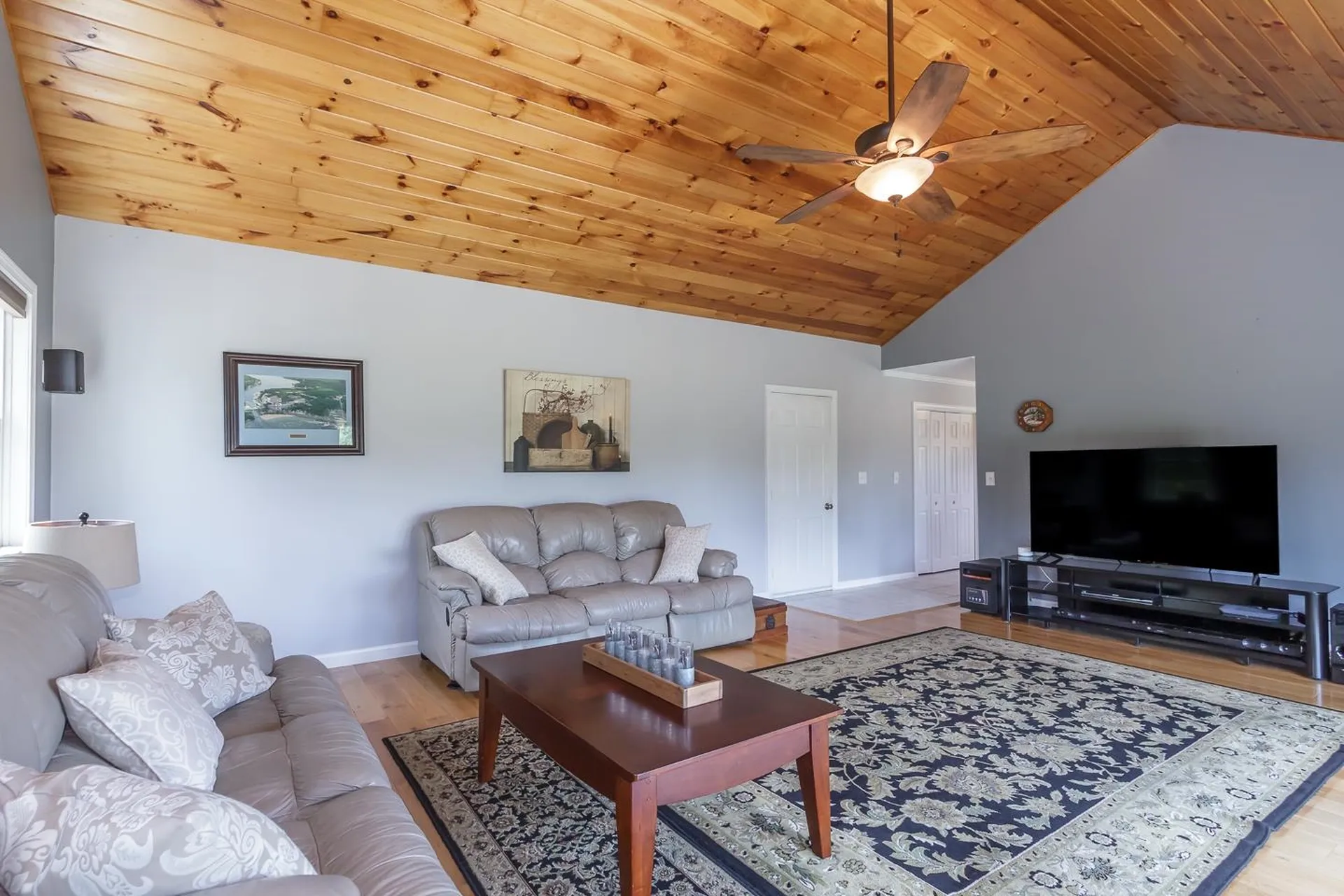 38 Naticook Avenue Litchfield NH 03052
