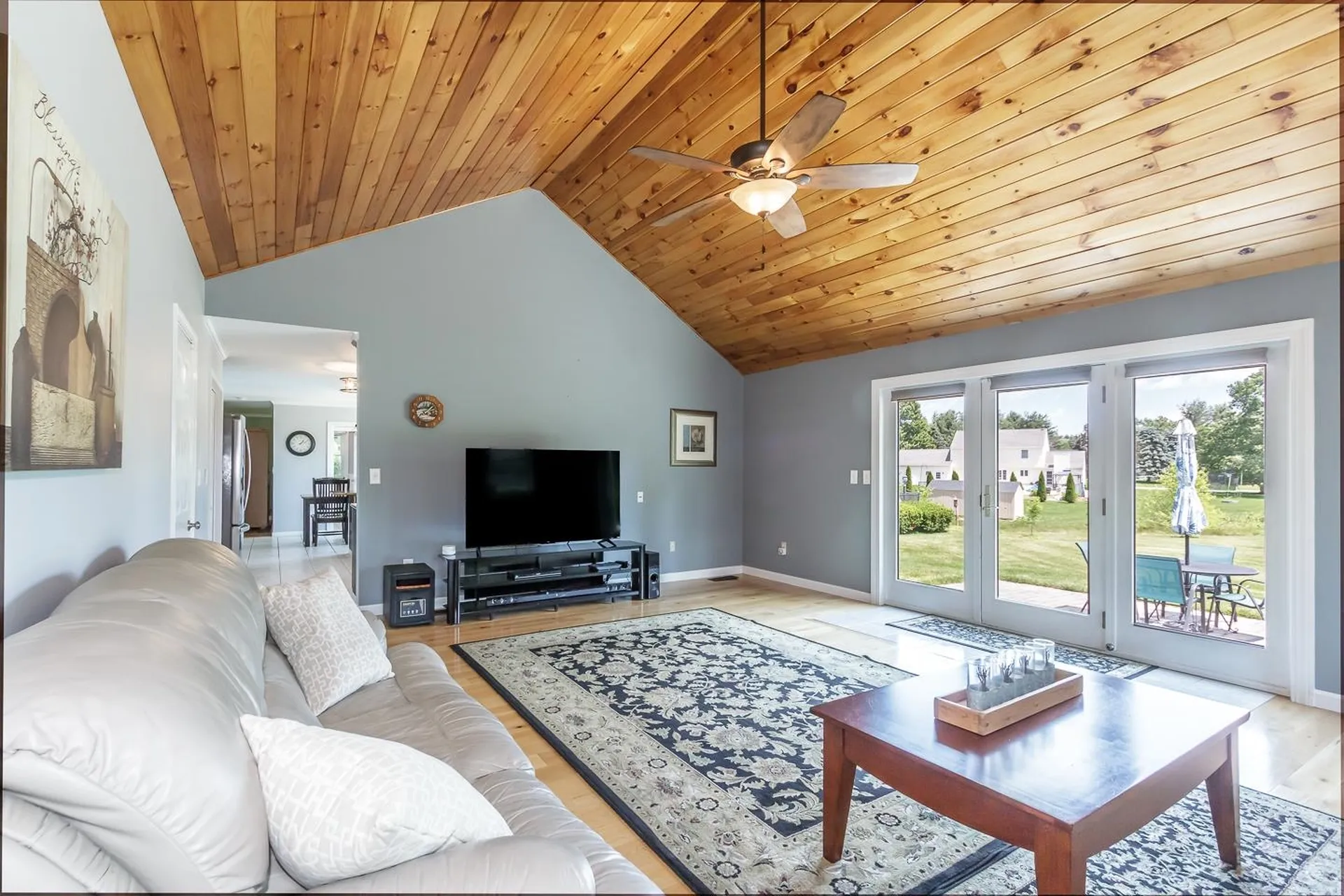 38 Naticook Avenue Litchfield NH 03052