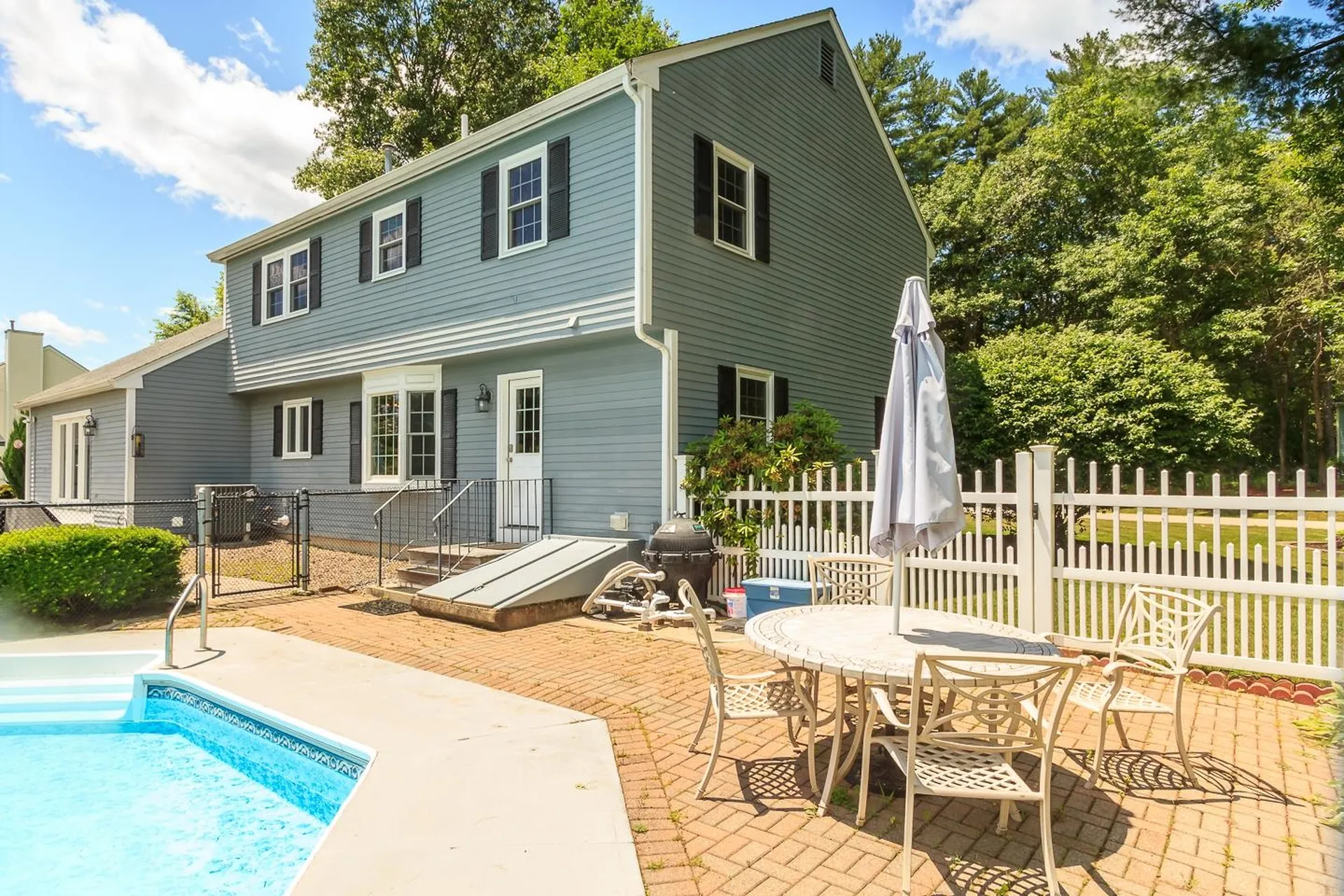 38 Naticook Avenue Litchfield NH 03052