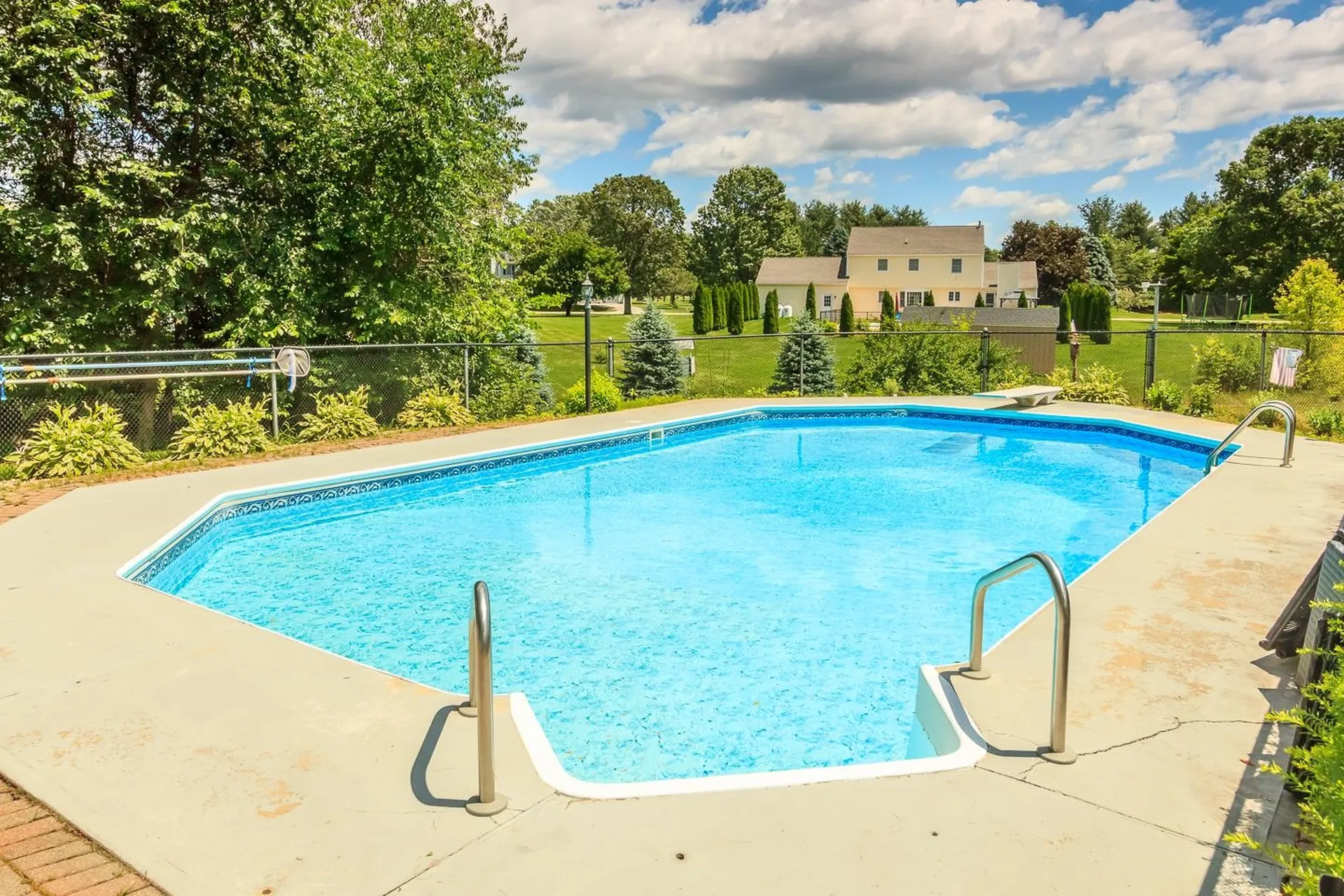 38 Naticook Avenue Litchfield NH 03052