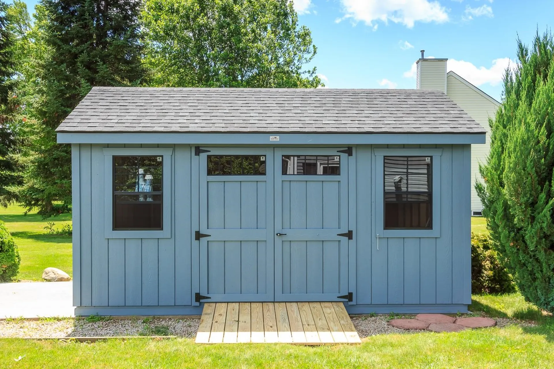 38 Naticook Avenue Litchfield NH 03052