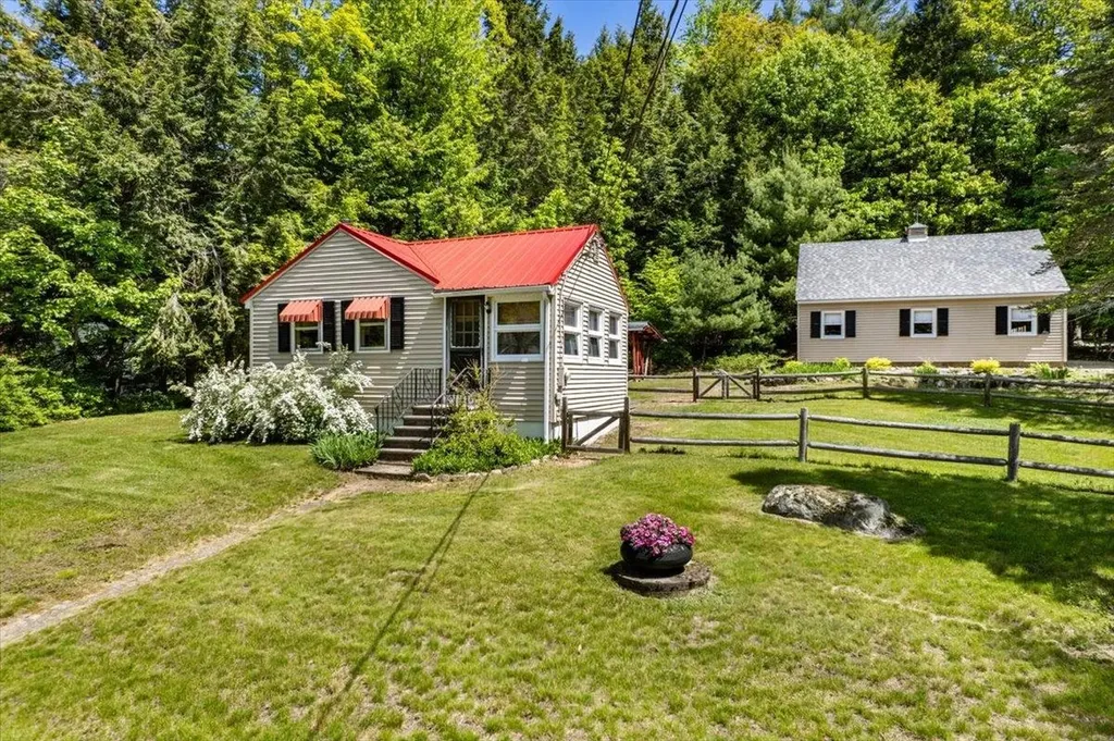 17 Connector Road Moultonborough NH 03254