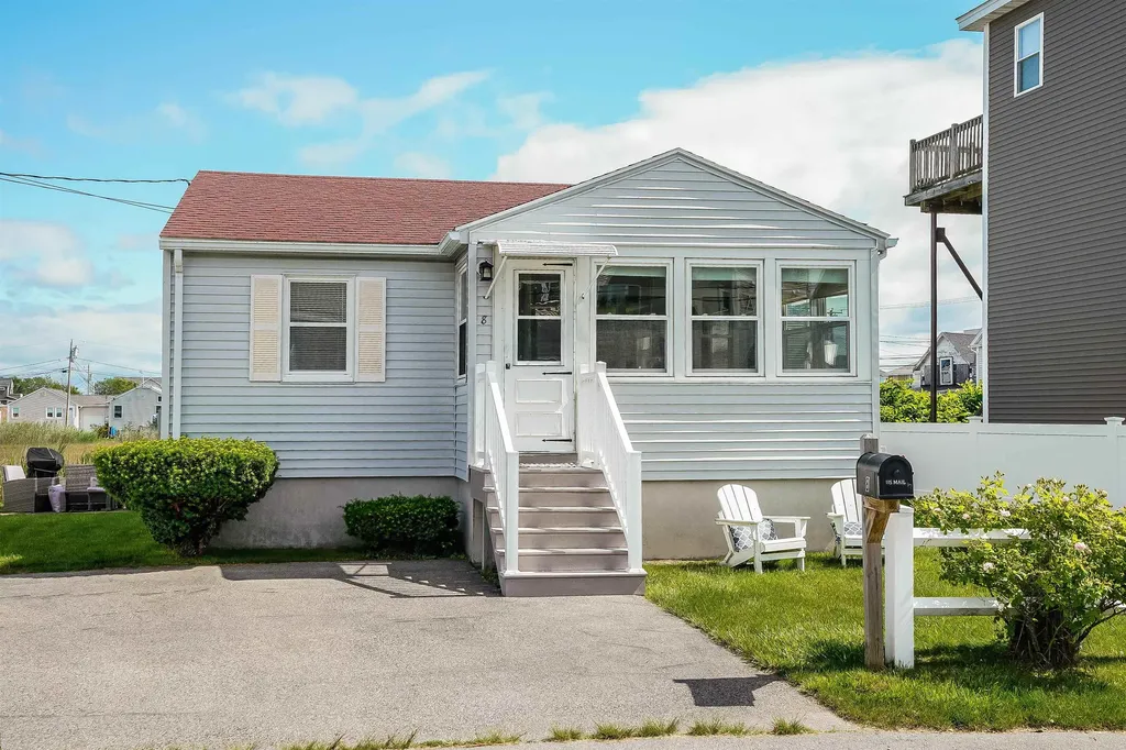 8 Red Coat Lane Hampton NH 03842