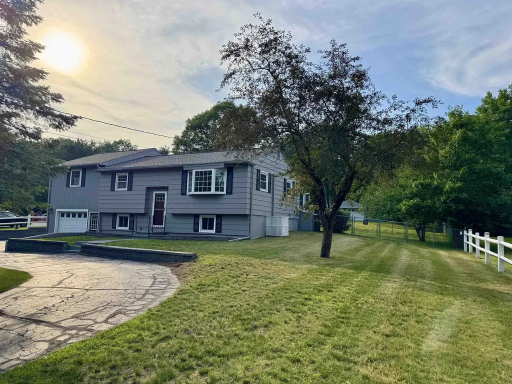 128 Mallego Road Barrington NH 03825