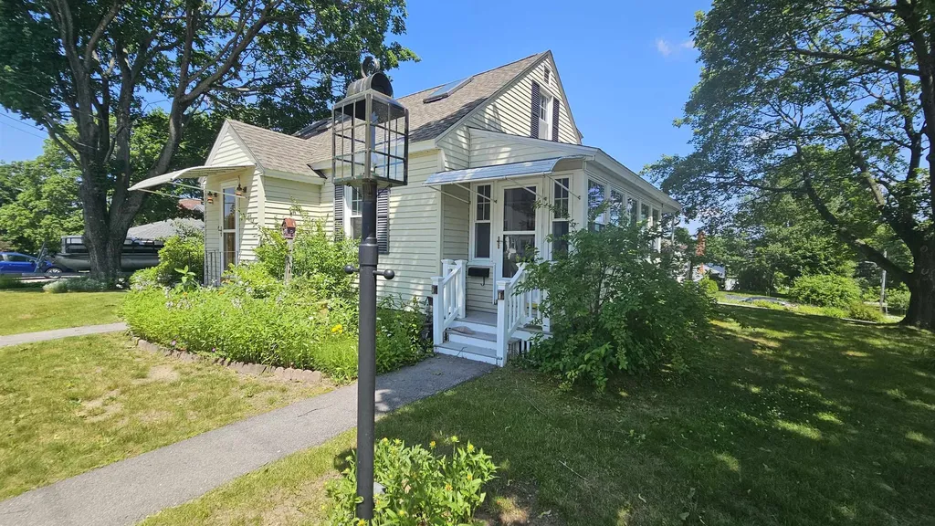 18 Cross Street Allenstown NH 03275