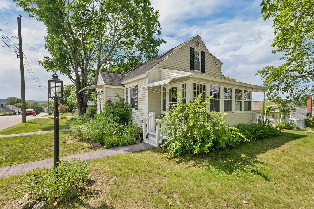 18 Cross Street Allenstown NH 03275