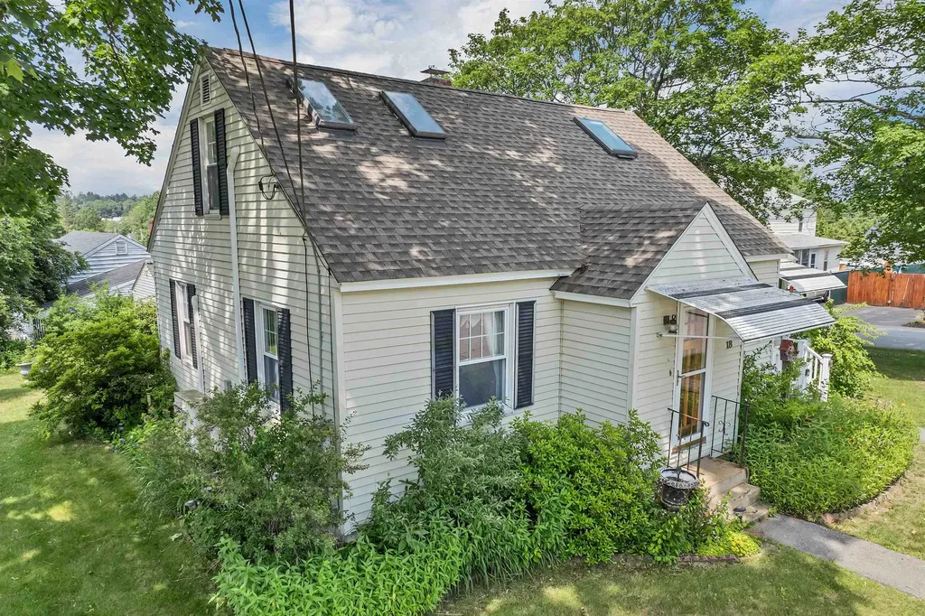 18 Cross Street Allenstown NH 03275