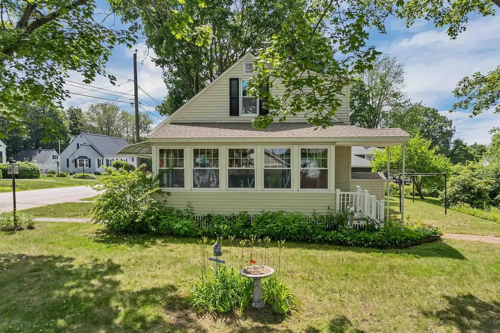 18 Cross Street Allenstown NH 03275