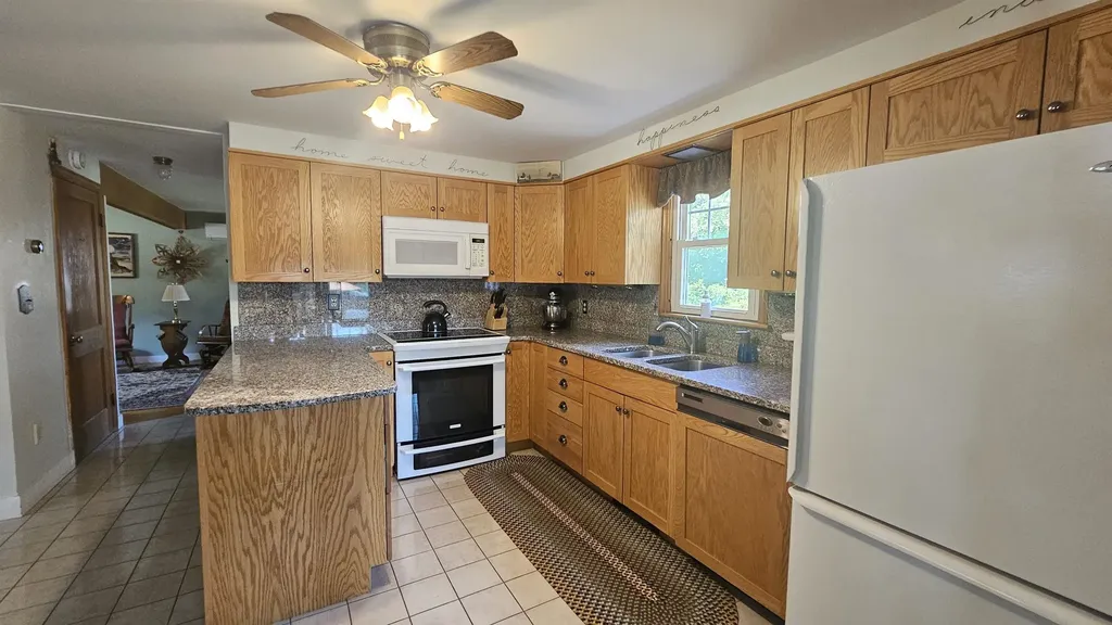 18 Cross Street Allenstown NH 03275