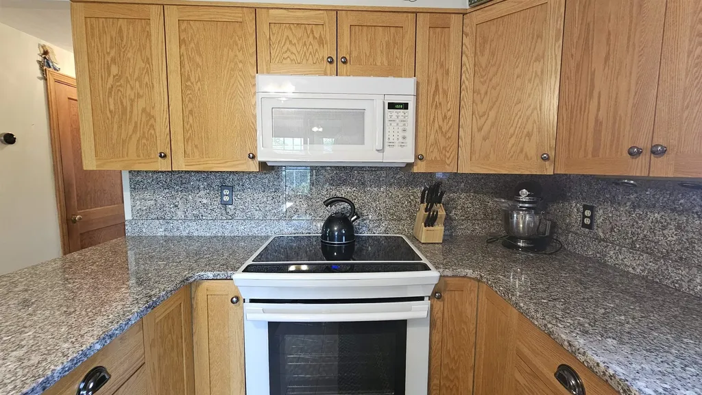 18 Cross Street Allenstown NH 03275