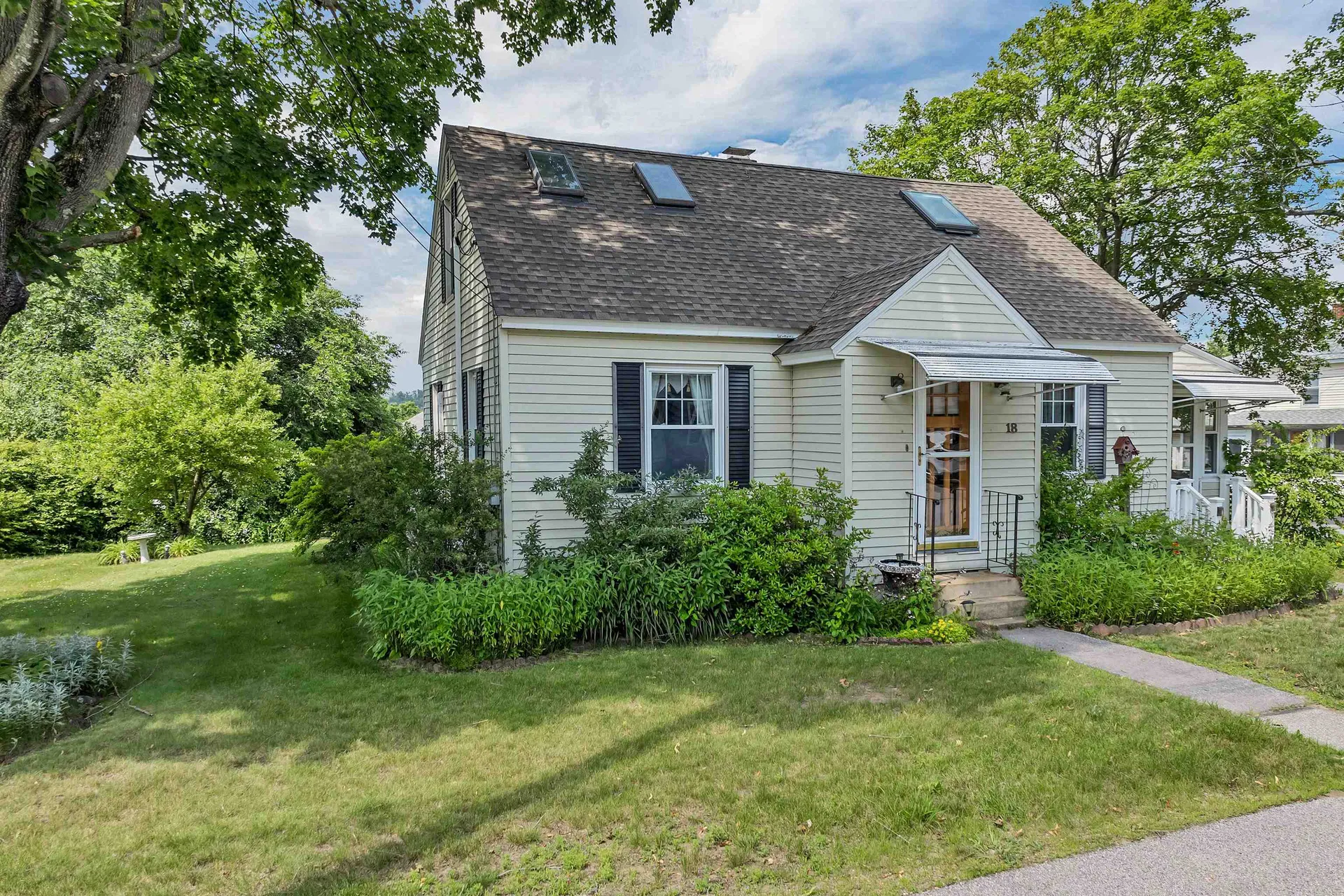 18 Cross Street Allenstown NH 03275