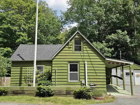 42 Upper Knight Street Keene NH 03431