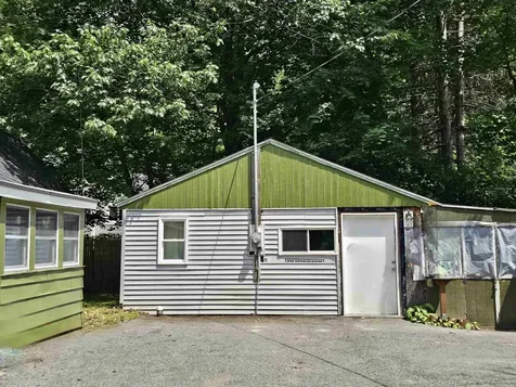 42 Upper Knight Street Keene NH 03431