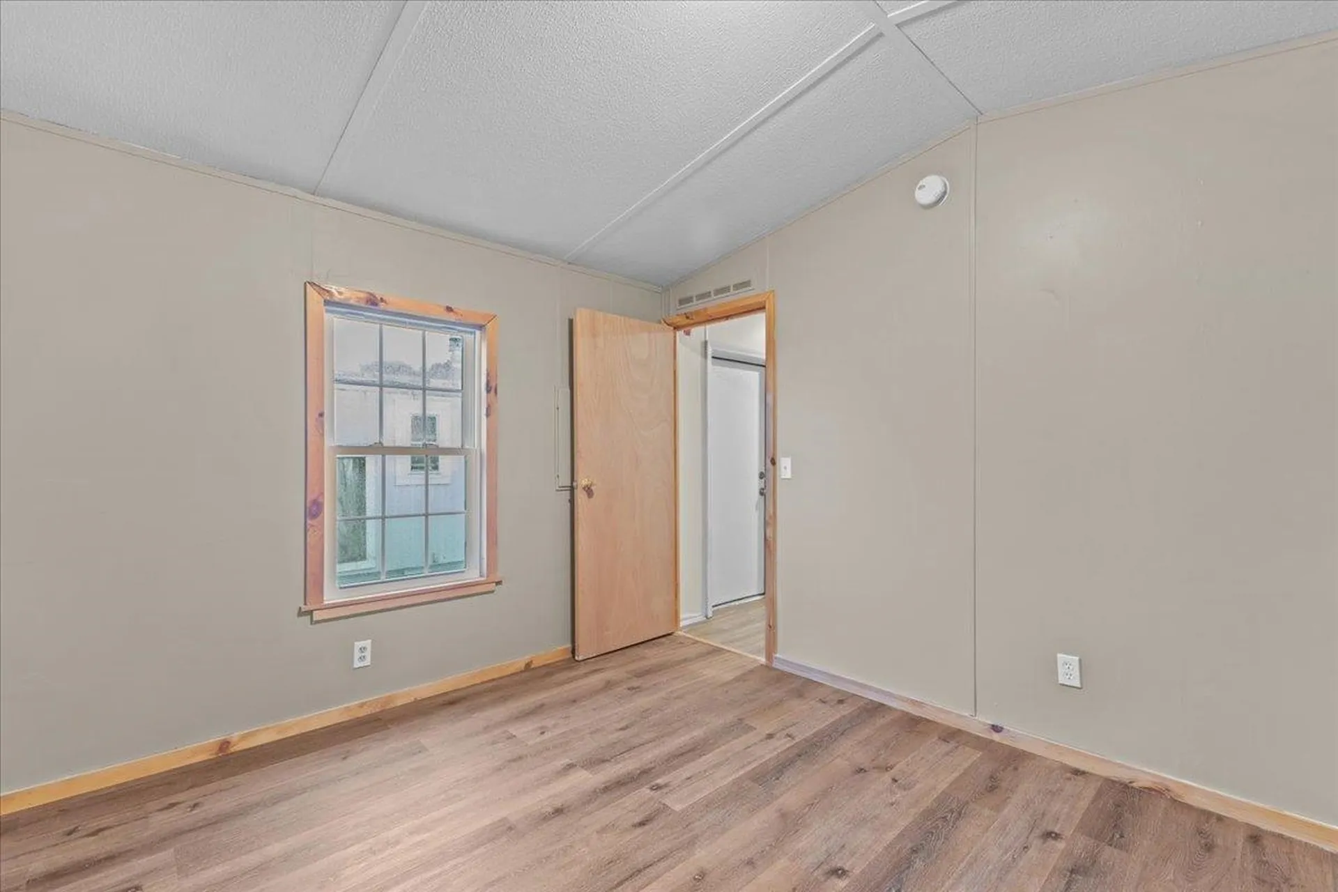 23 Avenue C Burlington VT 05408