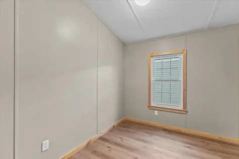 23 Avenue C Burlington VT 05408