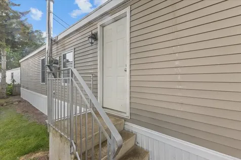 23 Avenue C Burlington VT 05408