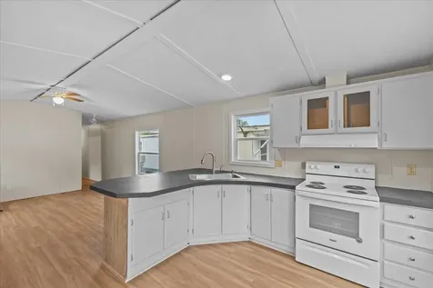 23 Avenue C Burlington VT 05408