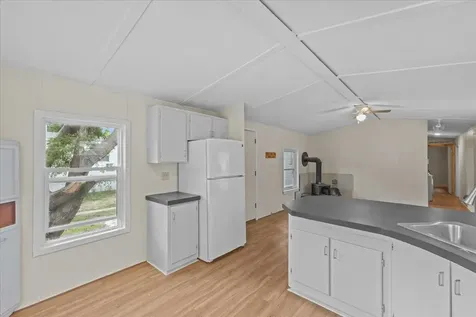 23 Avenue C Burlington VT 05408