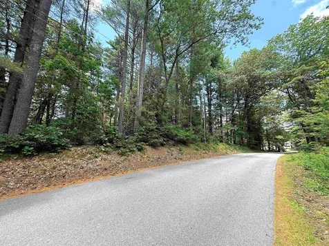 60 Walnut Hill Road Derry NH 03038