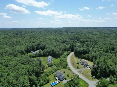 60 Walnut Hill Road Derry NH 03038