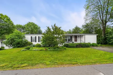 15 Hazel Street Hollis NH 03049