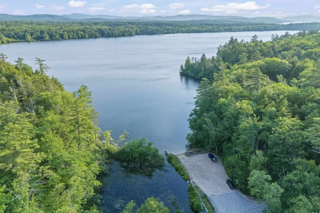 241 Bean Road Moultonborough NH 03226