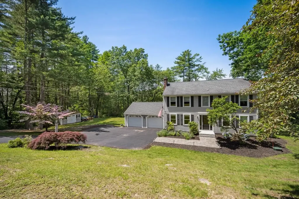 7 Dearborn Lane Bedford NH 03110