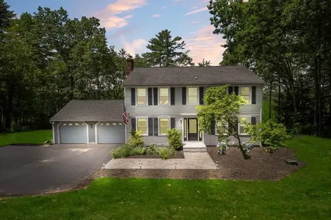 7 Dearborn Lane Bedford NH 03110