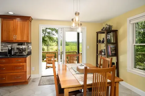 7 Dearborn Lane Bedford NH 03110