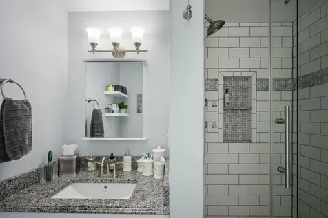 7 Dearborn Lane Bedford NH 03110