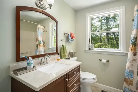 7 Dearborn Lane Bedford NH 03110