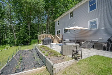 7 Dearborn Lane Bedford NH 03110