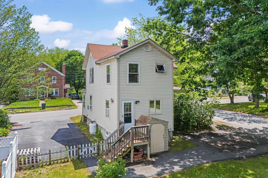 46 Porter Street Manchester NH 03103