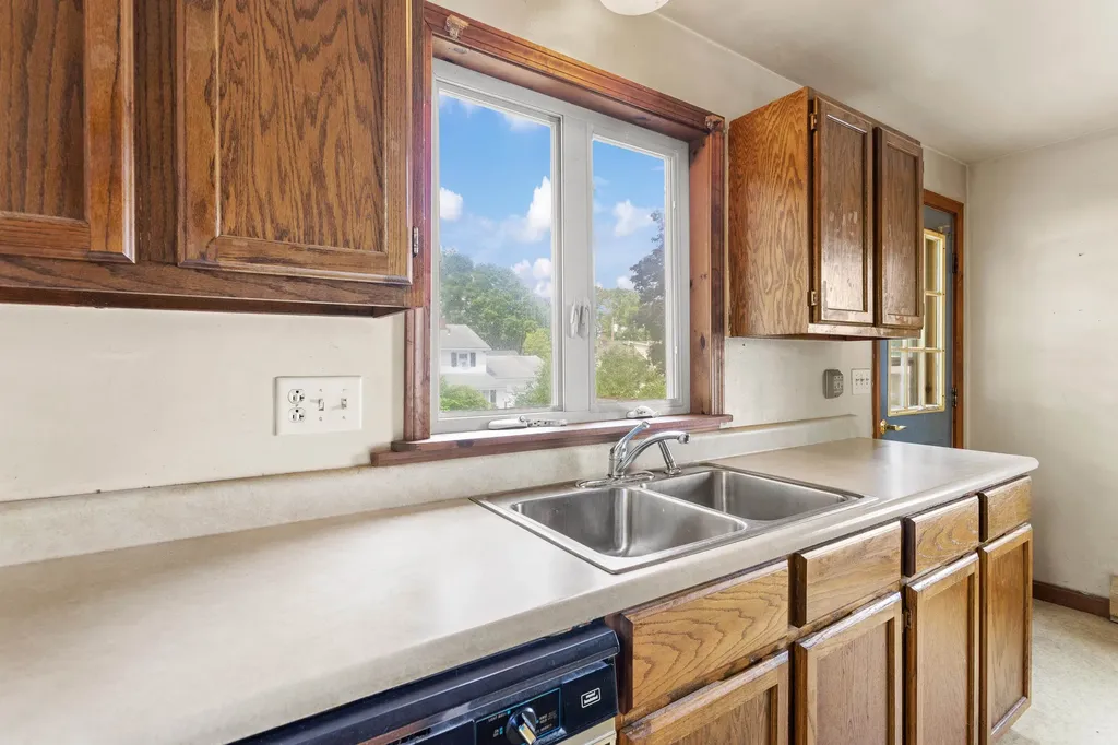 46 Porter Street Manchester NH 03103