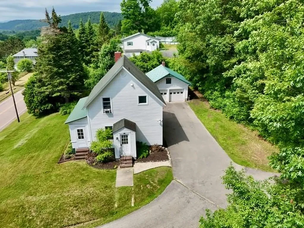 578 Pleasant Street Newport City VT 05855