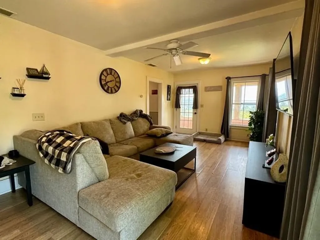 578 Pleasant Street Newport City VT 05855