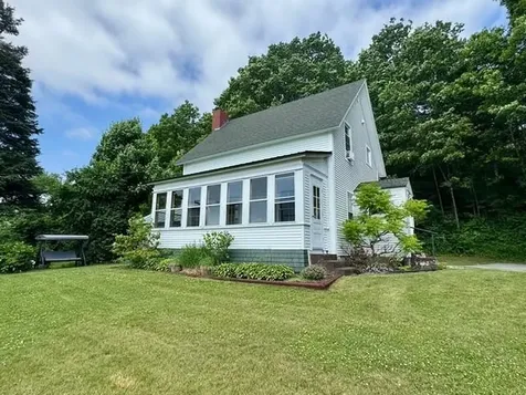 578 Pleasant Street Newport City VT 05855