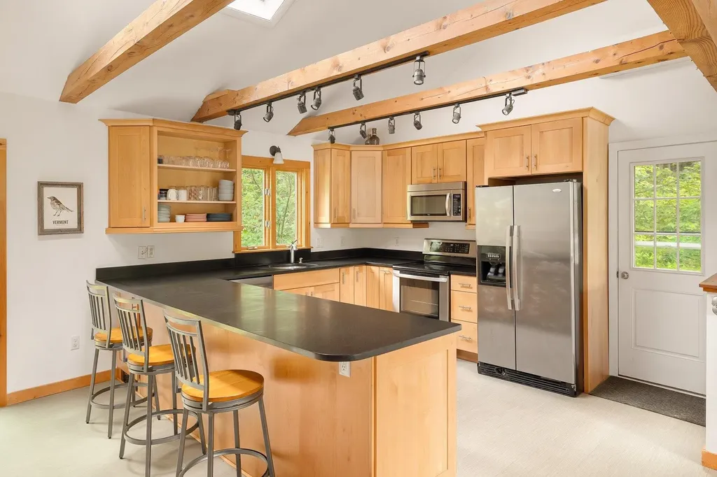 2042 Nebraska Valley Stowe VT 05672