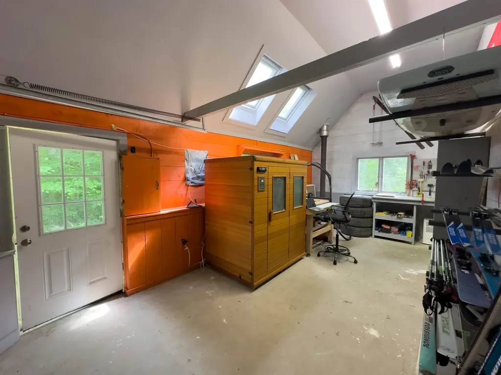 2042 Nebraska Valley Stowe VT 05672