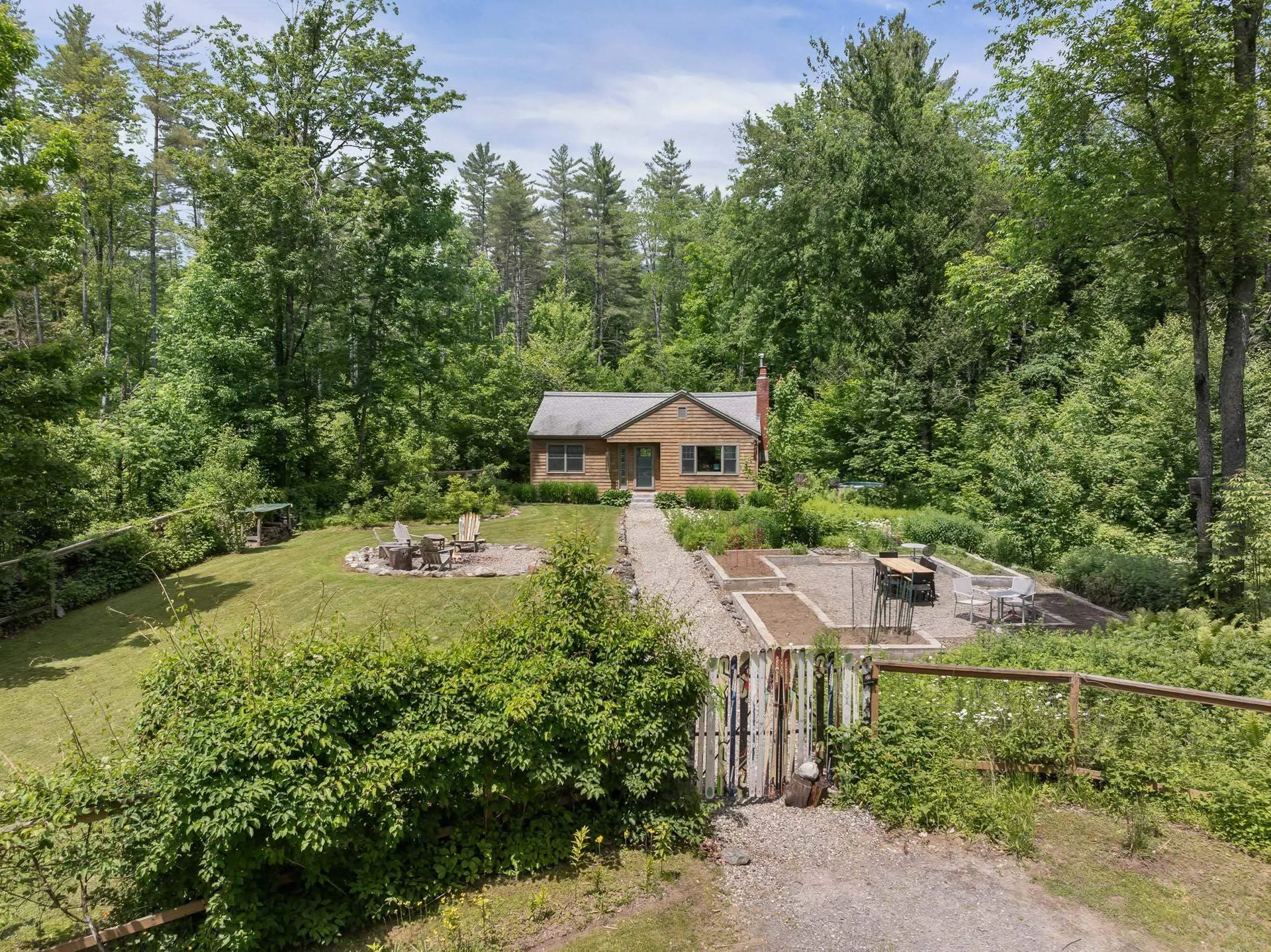 2042 Nebraska Valley Stowe VT 05672