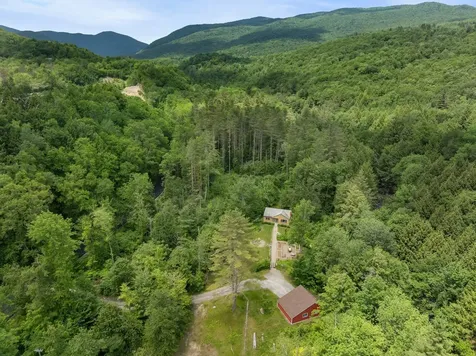 2042 Nebraska Valley Stowe VT 05672