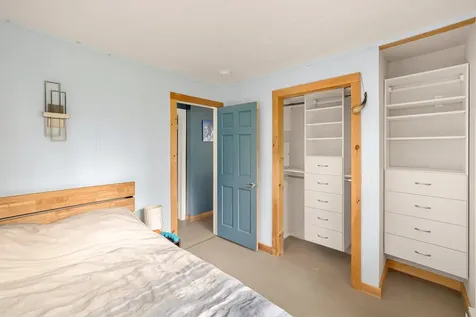 2042 Nebraska Valley Stowe VT 05672