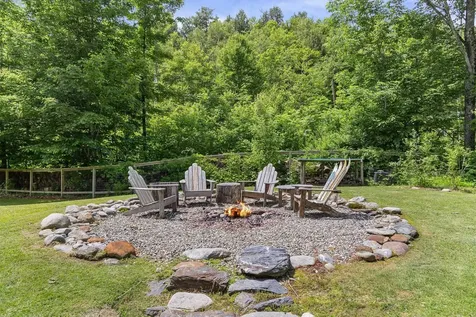 2042 Nebraska Valley Stowe VT 05672