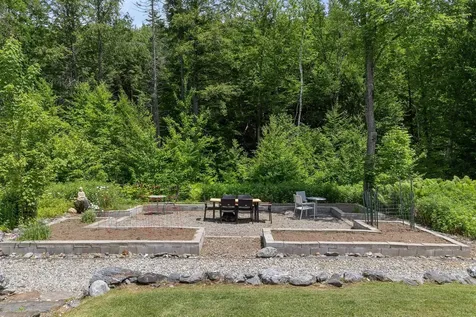 2042 Nebraska Valley Stowe VT 05672